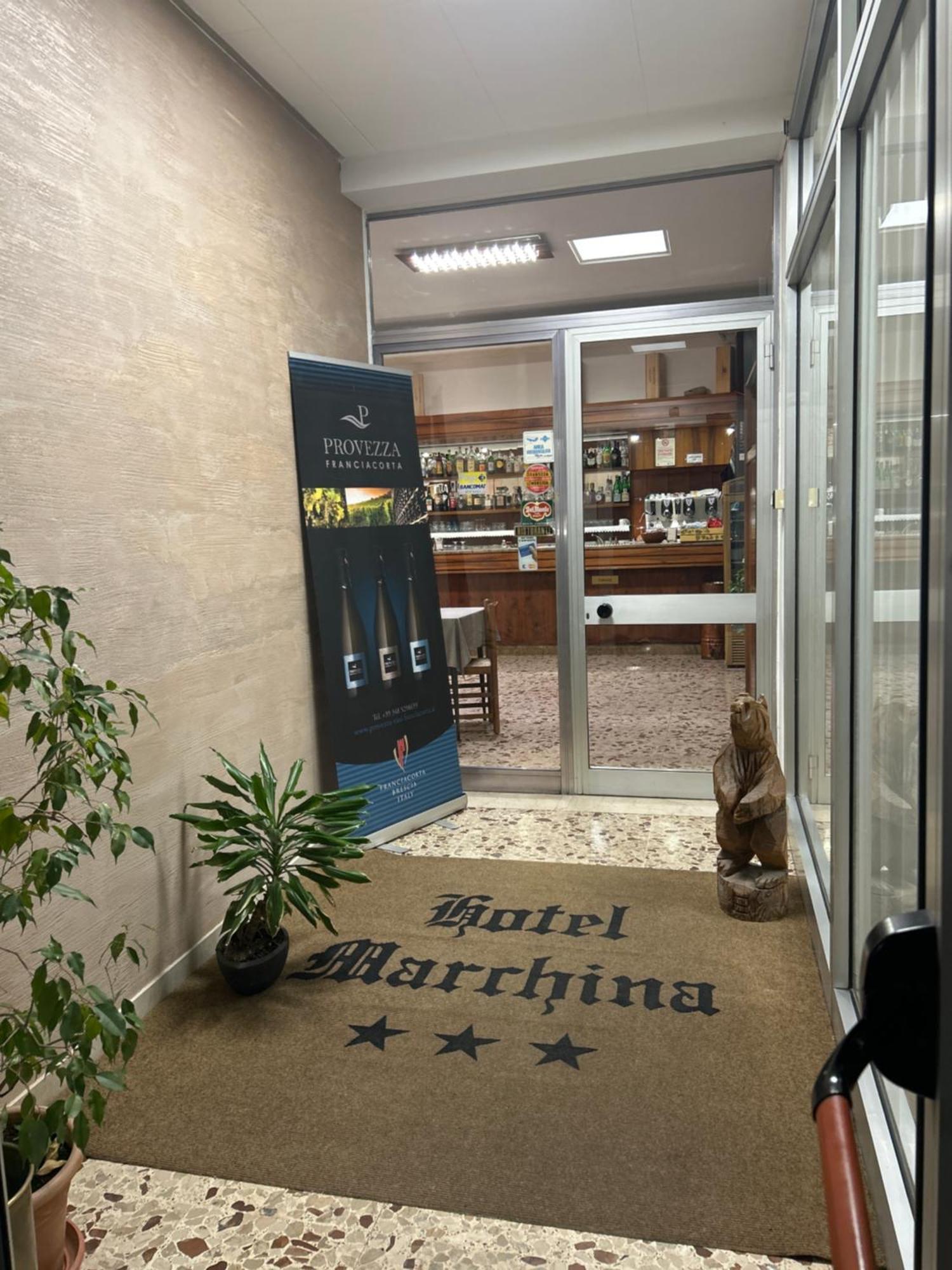 Hotel Marchina Брешия Экстерьер фото